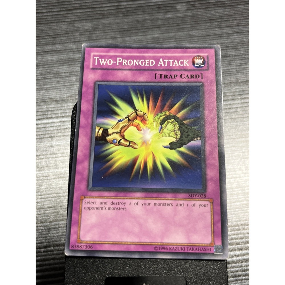 Two-Pronged Attack SDY-028 Yu-Gi-Oh! Common –‎ Lightly Played